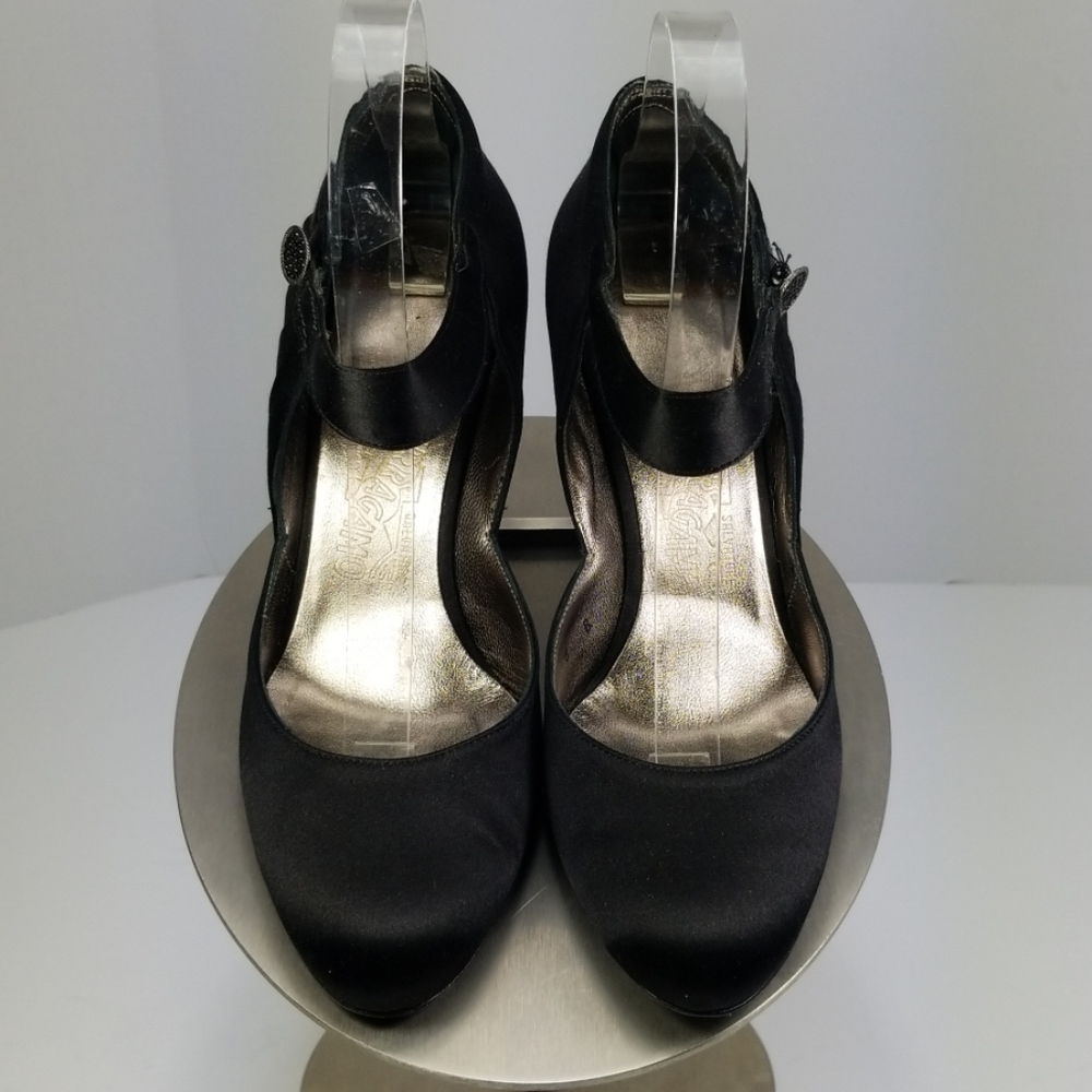 Salvatore Ferragamo Refly Black Satin Pumps - Picture 3 of 8
